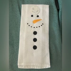 NWT White Snowman Hand Towel
